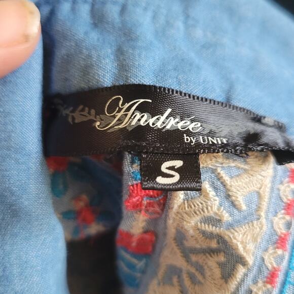 Small Andre By Unit Chambray Denim Floral Embroidered Blue Shirt Dress - Picture 6 of 6